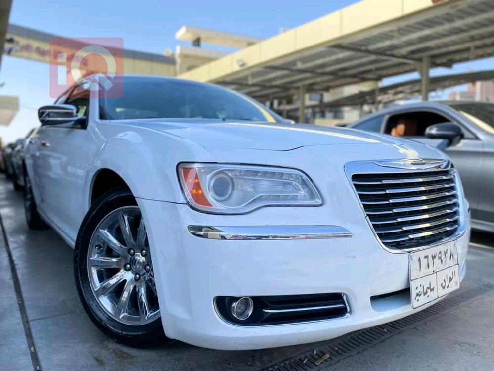كرايسلر 300